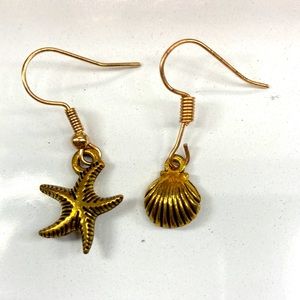 Gold earrings set. starfish and seashell!!